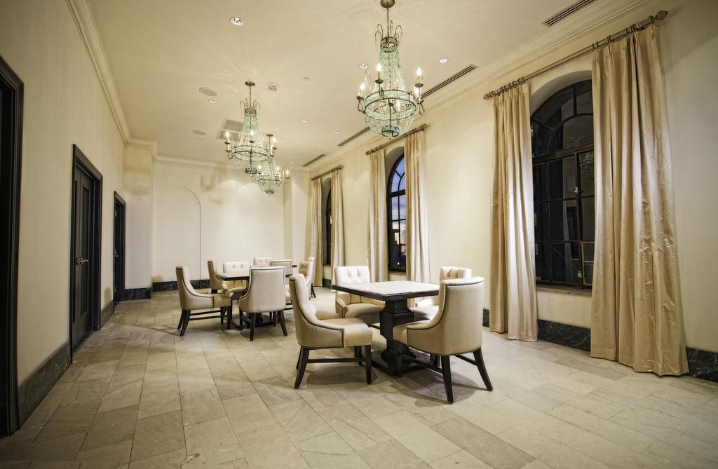The Mayo Hotel Тълса Екстериор снимка